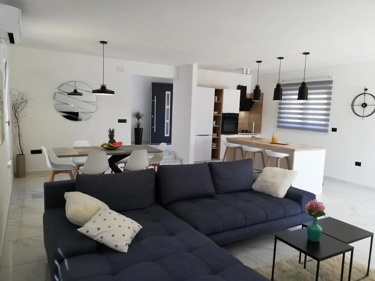Villa Vine - New Luxury Holiday House In A Green Oasis Manjadvorci